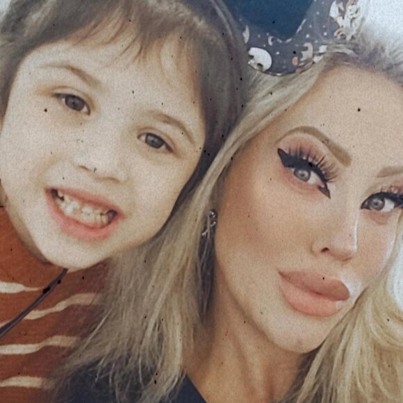 Meet your Posher, Addy - Picture 11 of 16